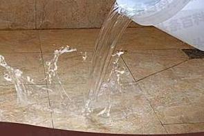 上蔡漏水维修 免砸砖防水材料该如何施工